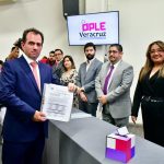 Pepe Yunes es candidato a gobernador, recibe constancia del OPLE